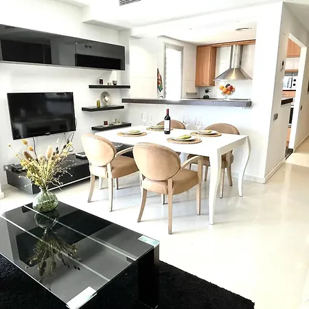 Casa Espaciosa Con Piscina, Aire Acondicionado Y Jardin Cerca De La Playa De Vilanova - Es-332-9 Sant Pere De Ribes