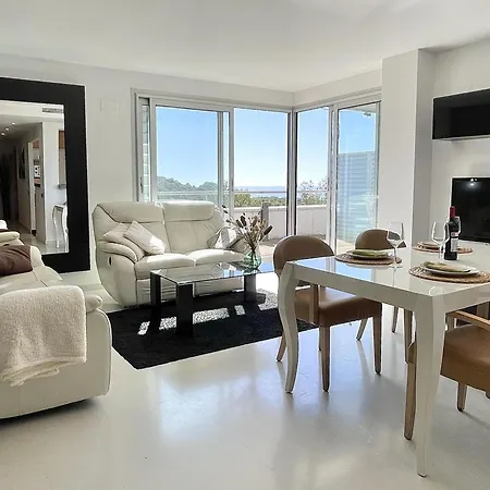 Casa Espaciosa Con Piscina, Aire Acondicionado Y Jardin Cerca De La Playa De Vilanova - Es-332-9 *