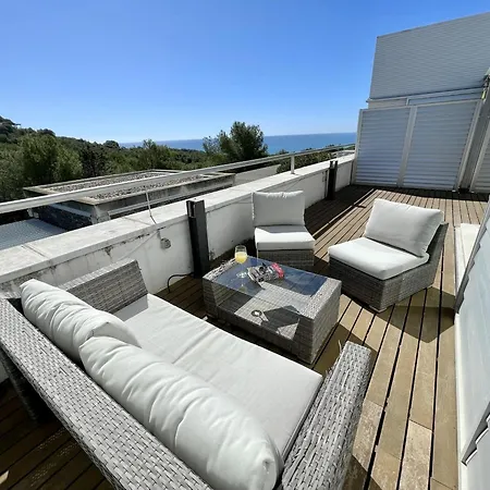 Casa Espaciosa Con Piscina, Aire Acondicionado Y Jardin Cerca De La Playa De Vilanova - Es-332-9